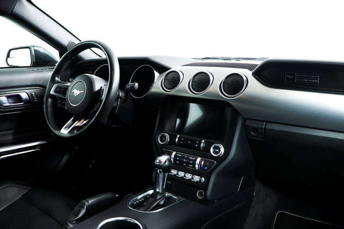 Б/У Форд Мустанг 2020 года. Фото: #8