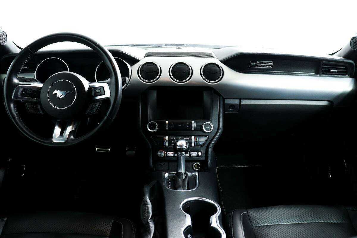 Б/У Форд Мустанг 2020 года. Фото: #10