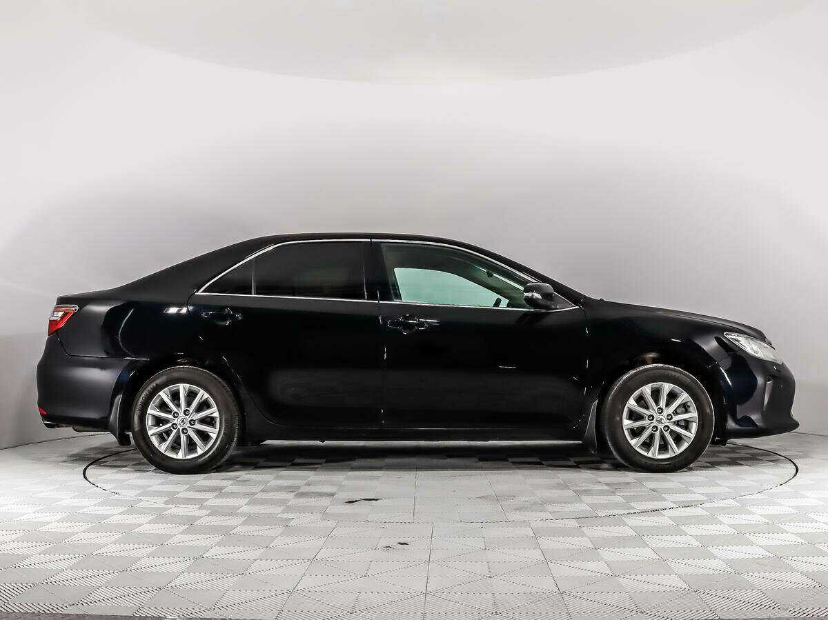 Б/У Тойота Камри 2016 года. Фото: #3