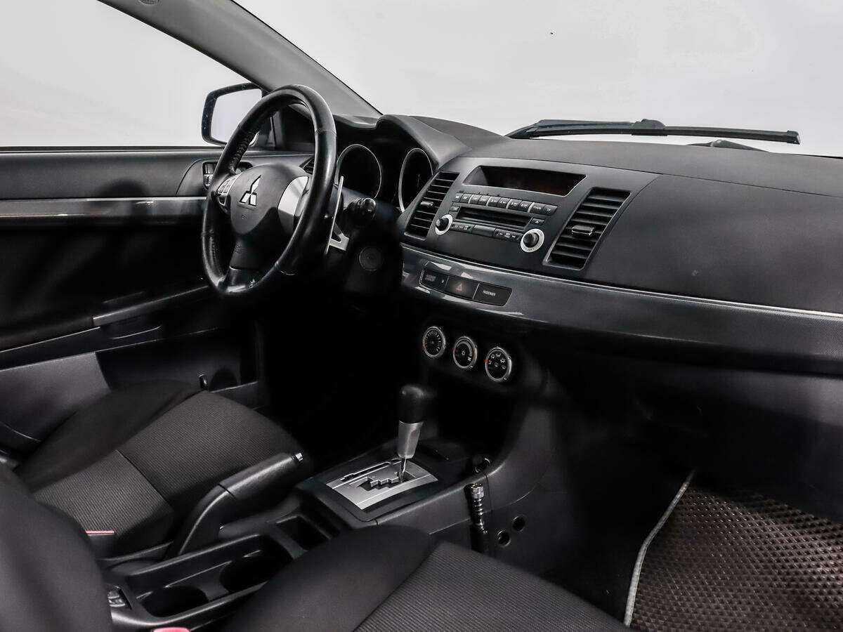 Б/У Митсубиши Лансер 2008 года. Фото: #10