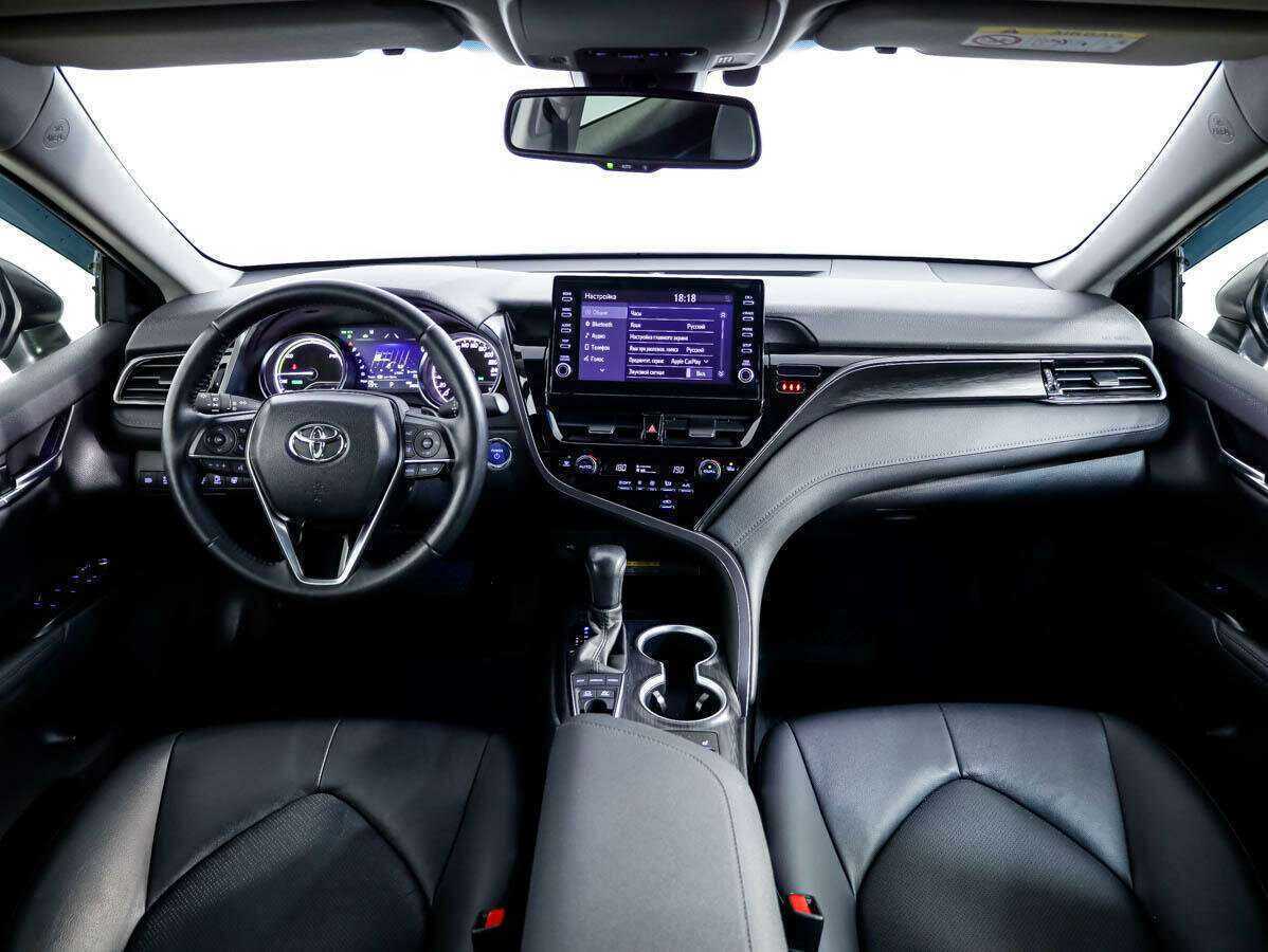 Б/У Тойота Камри 2021 года. Фото: #8
