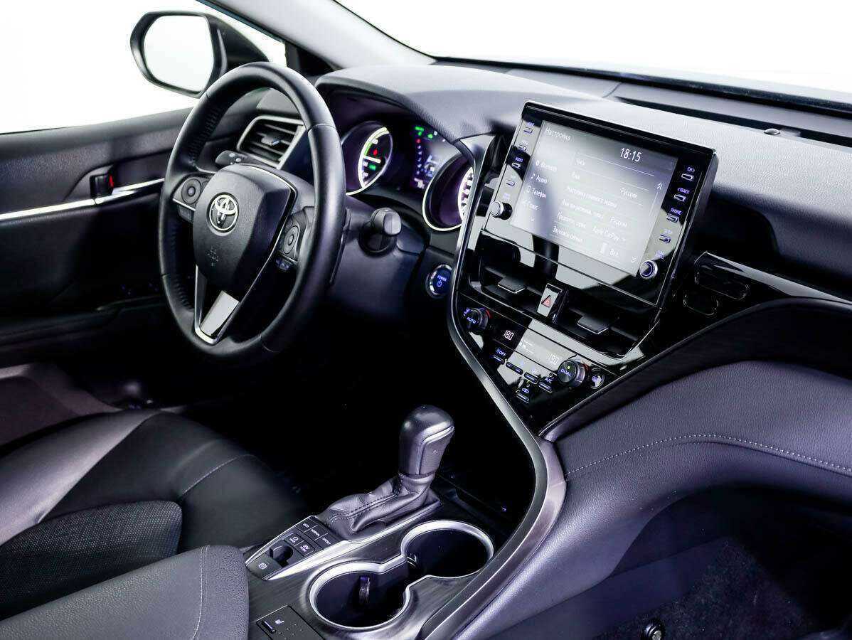 Б/У Тойота Камри 2021 года. Фото: #18