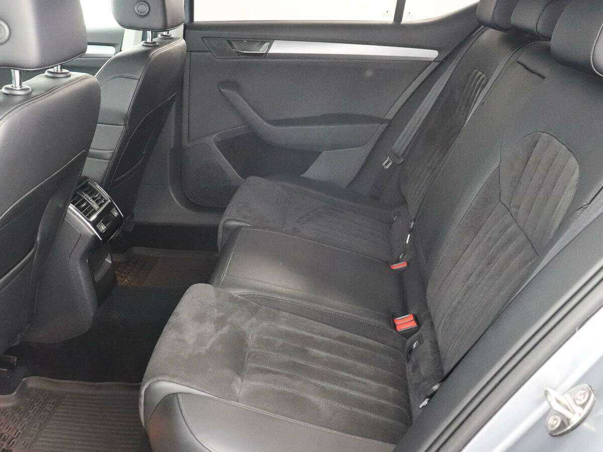 Б/У Шкода Суперб 2019 года. Фото: #8