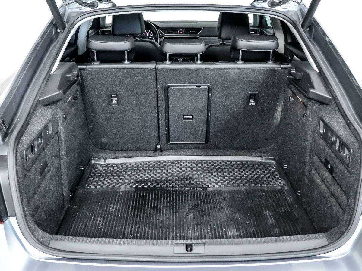 Б/У Шкода Суперб 2019 года. Фото: #18