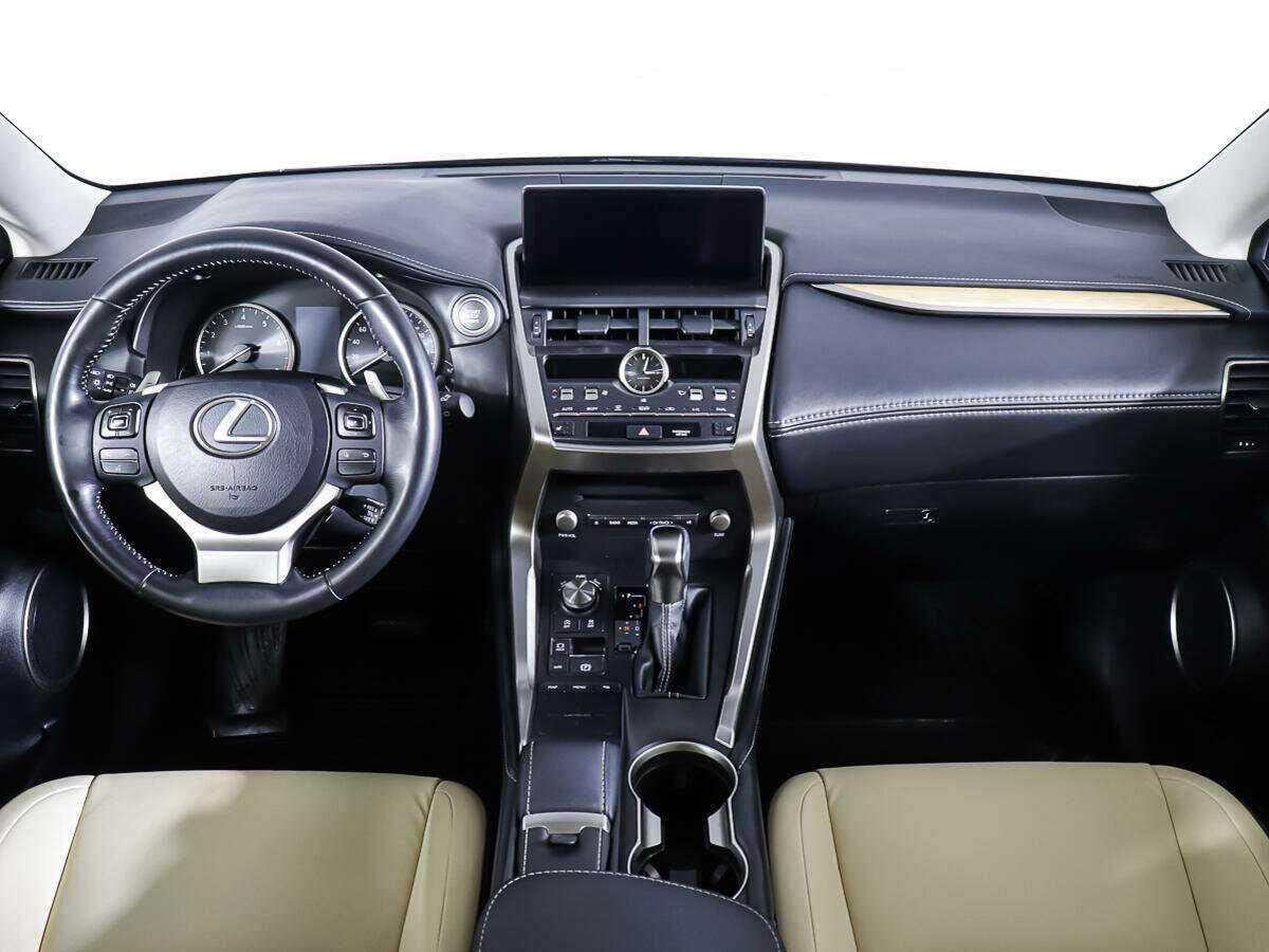 Б/У Лексус Н-Икс 2017 года. Фото: #12