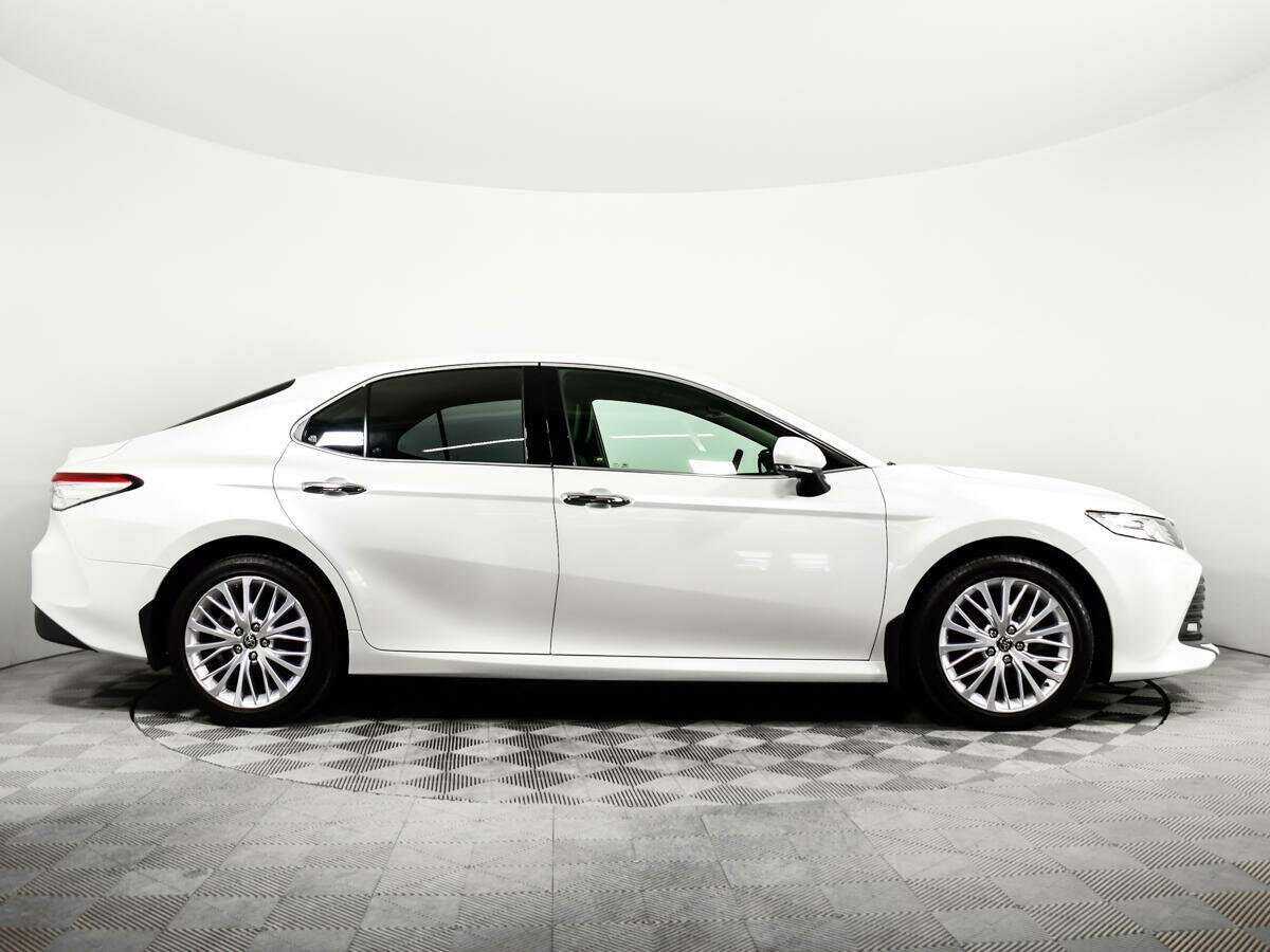 Б/У Тойота Камри 2020 года. Фото: #3