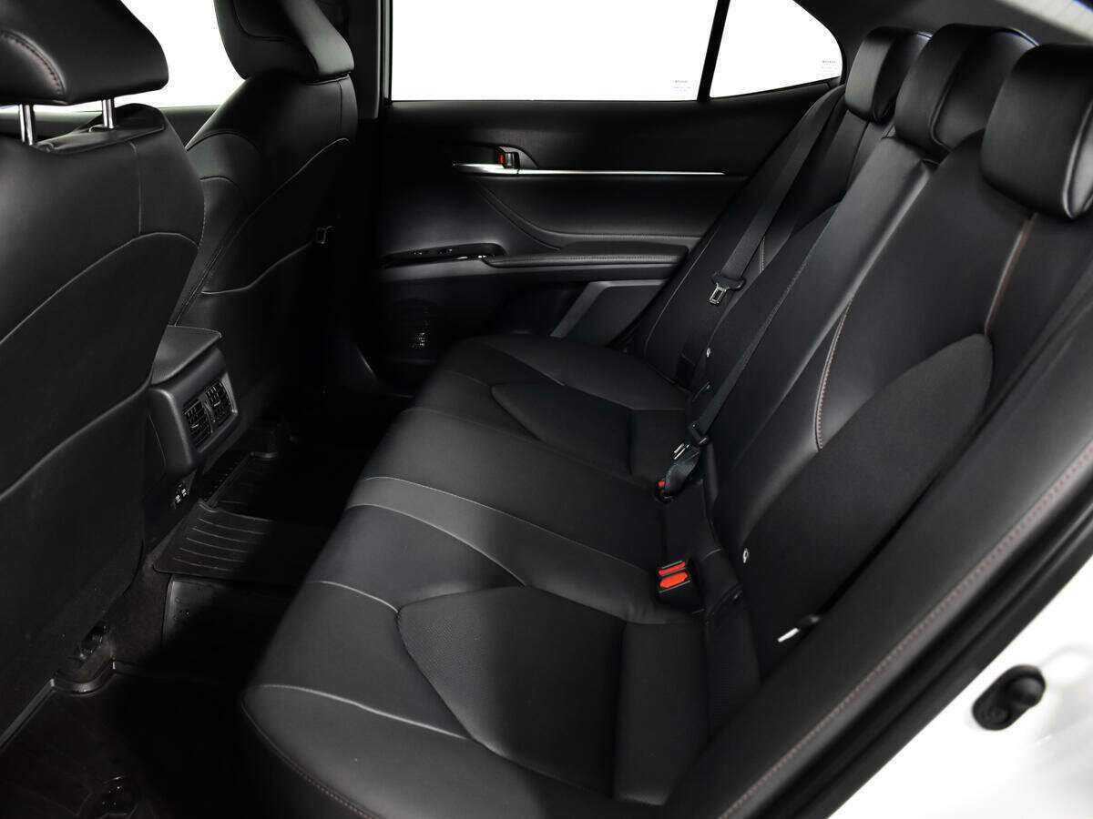 Б/У Тойота Камри 2020 года. Фото: #9