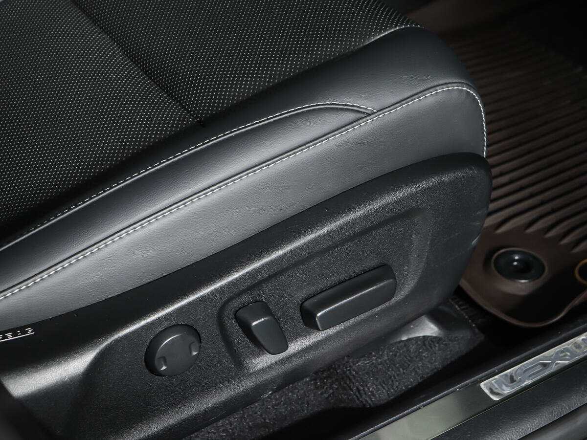 Б/У Лексус Р-Икс 2019 года. Фото: #11