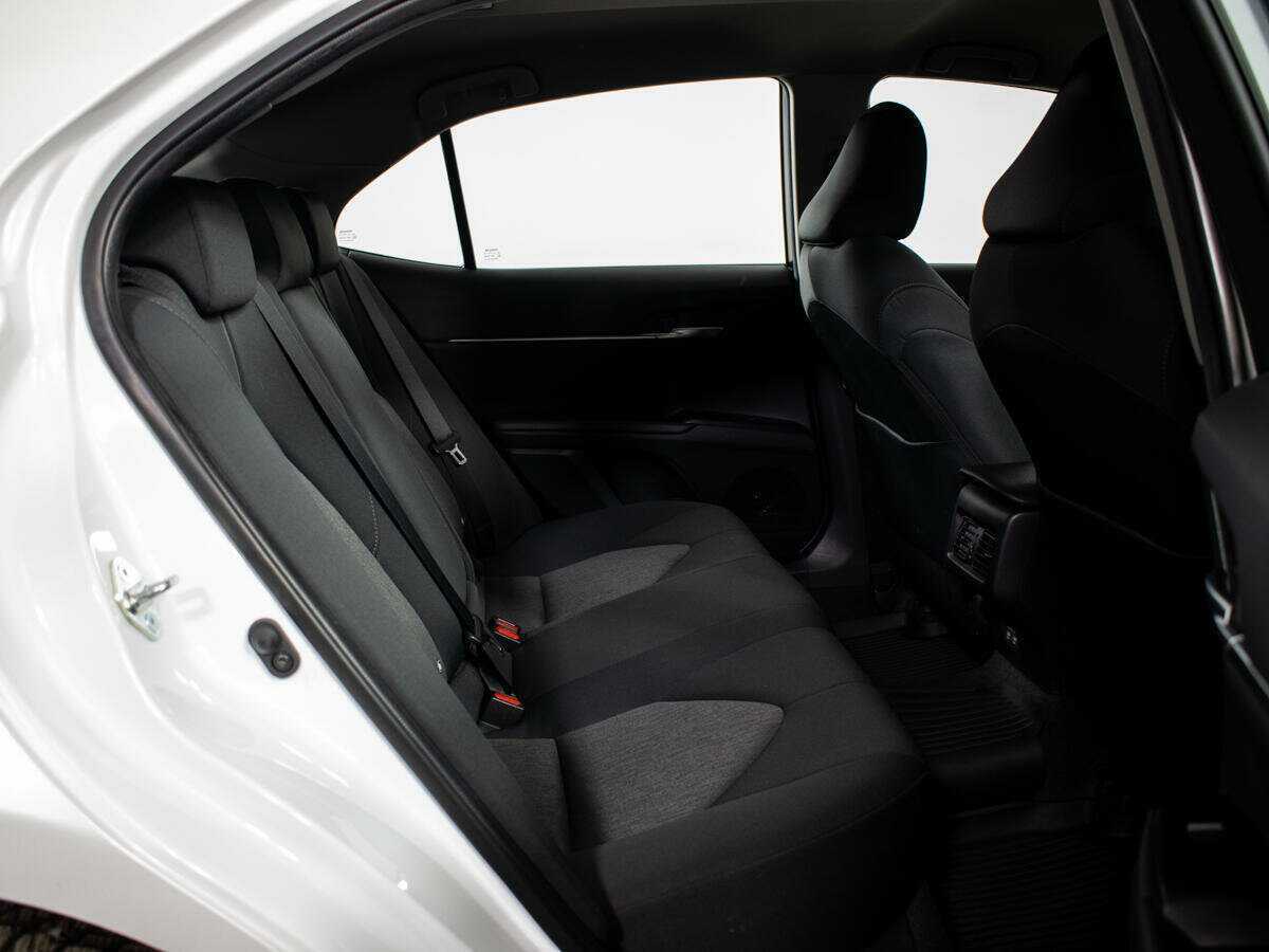 Б/У Тойота Камри 2021 года. Фото: #6