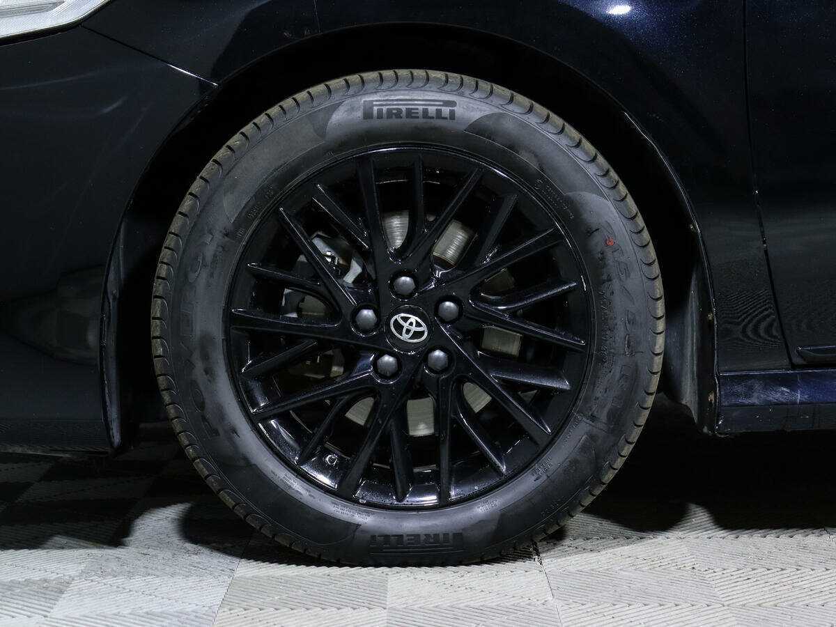 Б/У Тойота Камри 2021 года. Фото: #8