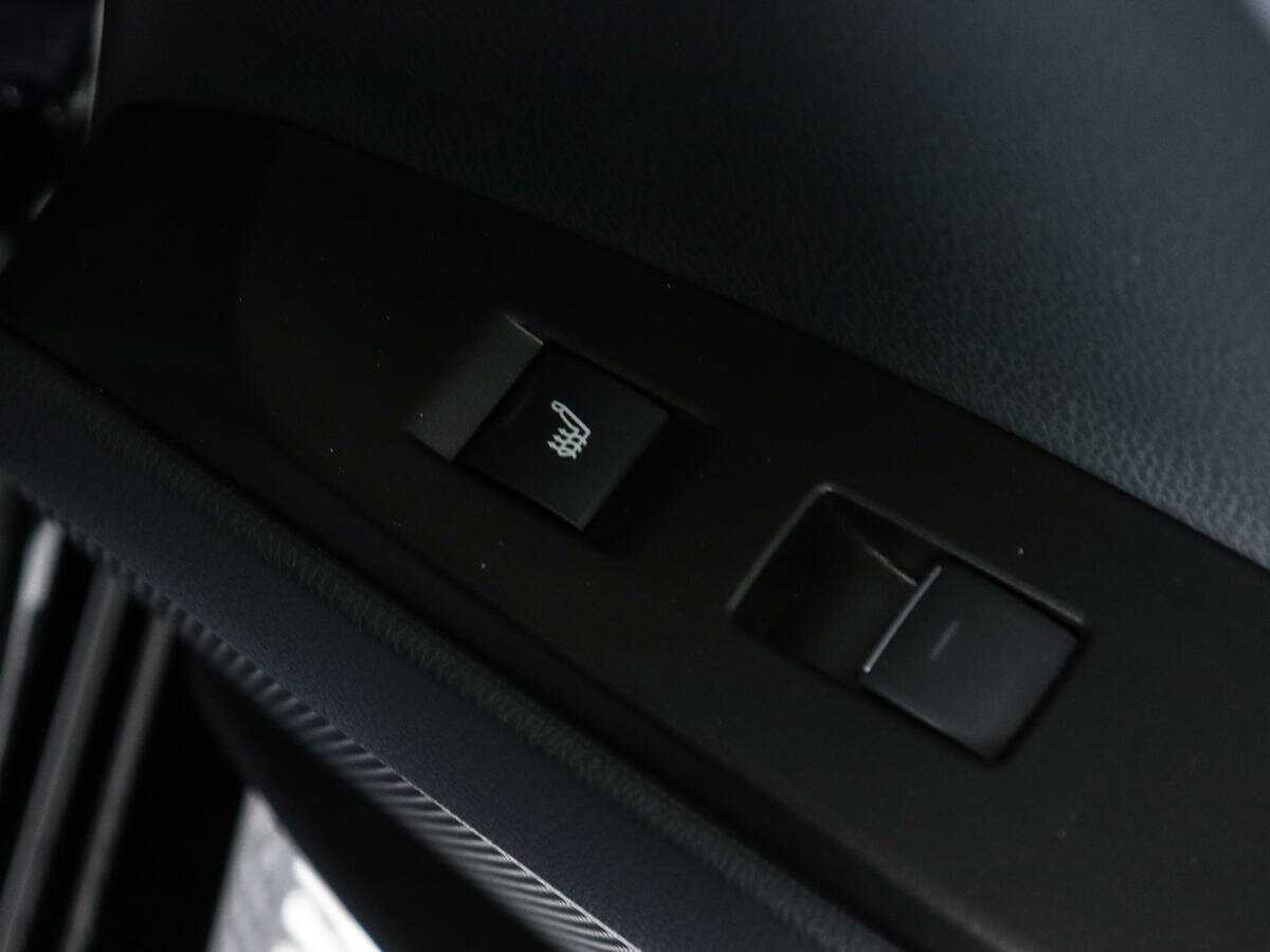 Б/У Тойота Камри 2021 года. Фото: #11