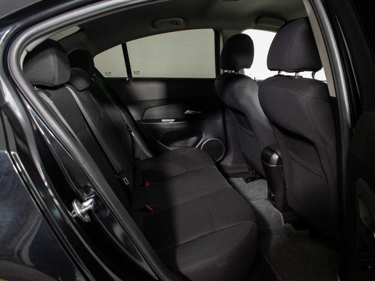 Б/У Шевроле Круз 2011 года. Фото: #9