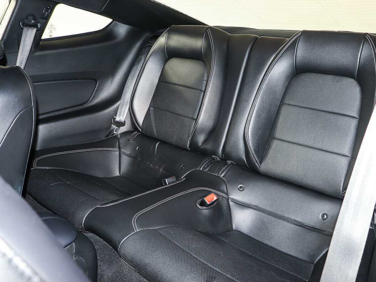 Б/У Форд Мустанг 2020 года. Фото: #9