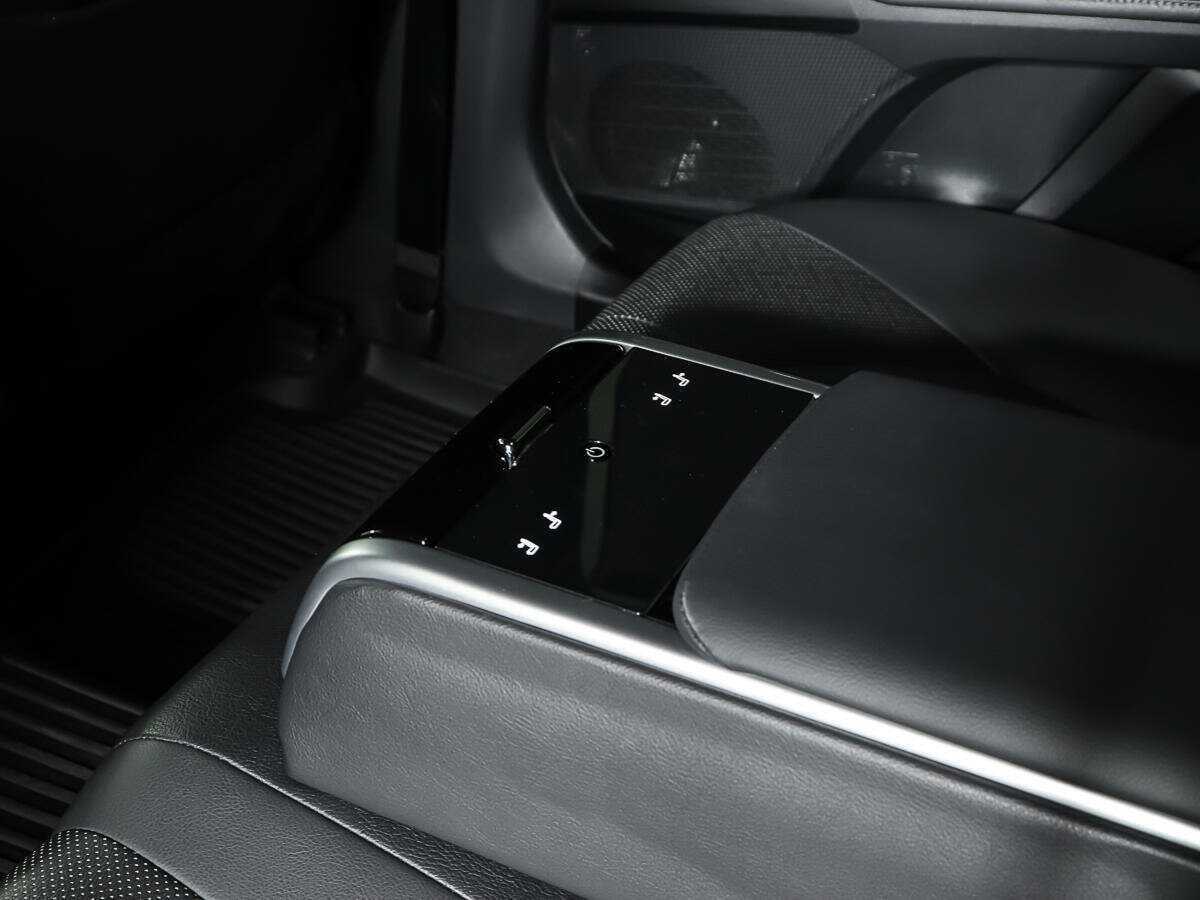 Б/У Тойота Камри 2022 года. Фото: #14