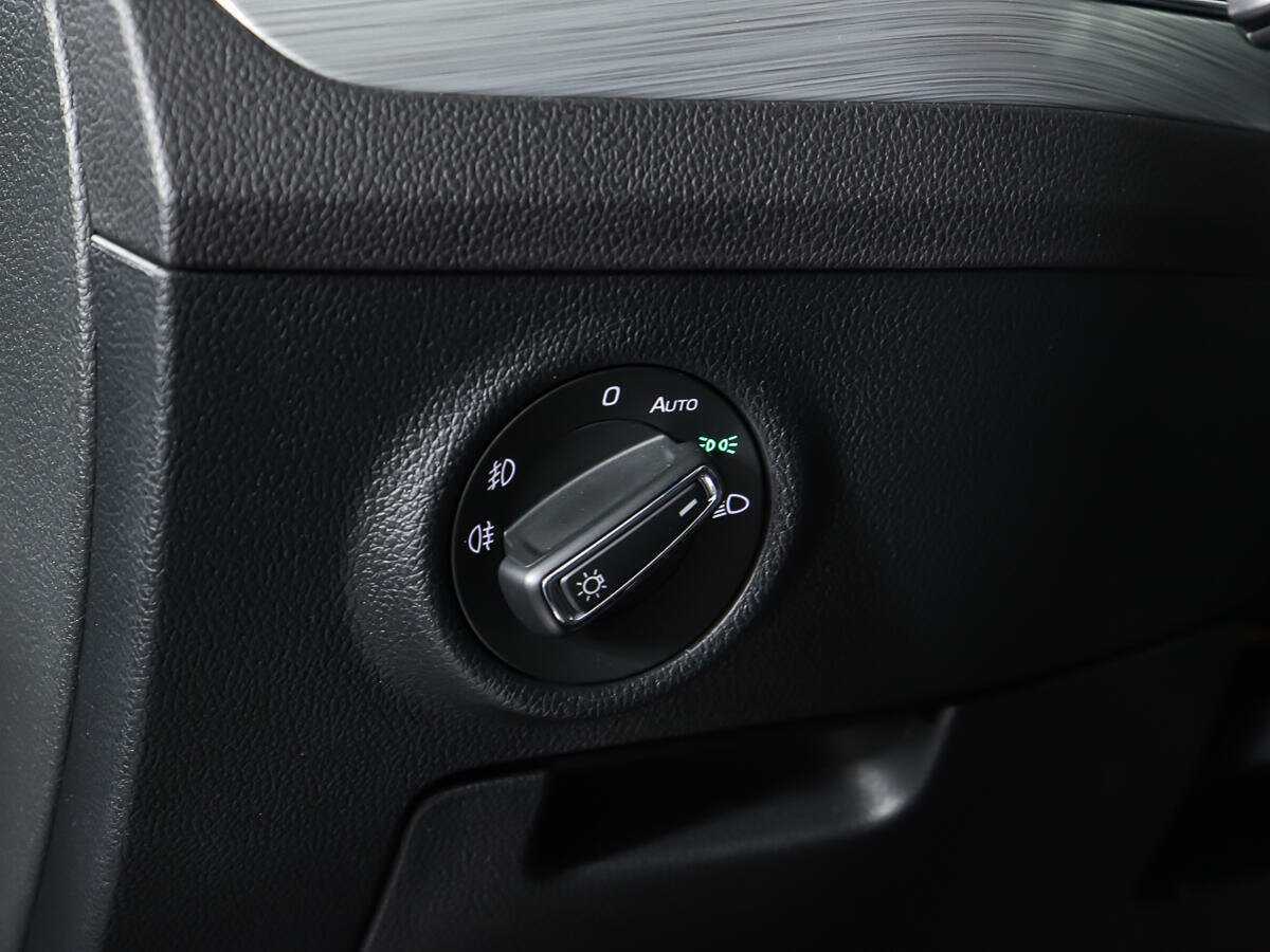 Б/У Шкода Суперб 2021 года. Фото: #14