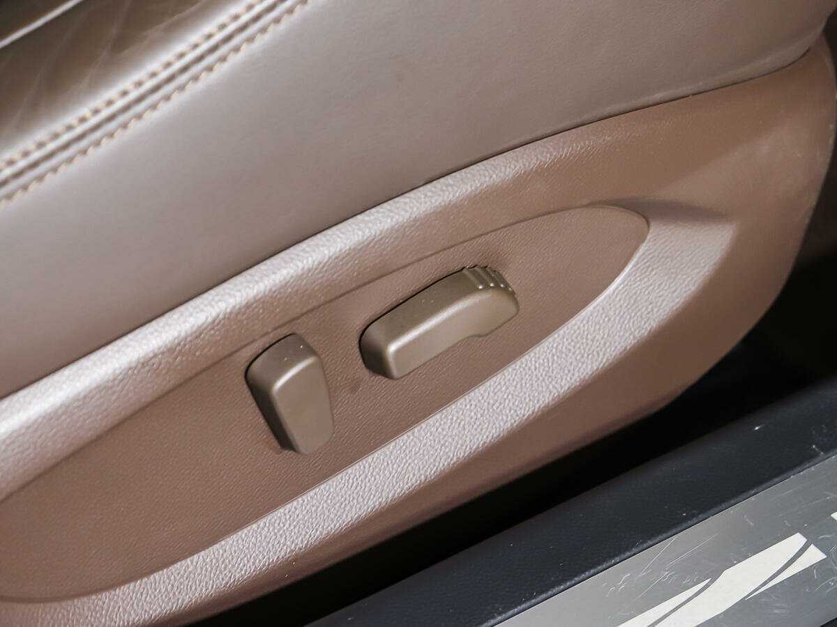 Б/У Инфинити Ф-Икс 2012 года. Фото: #15