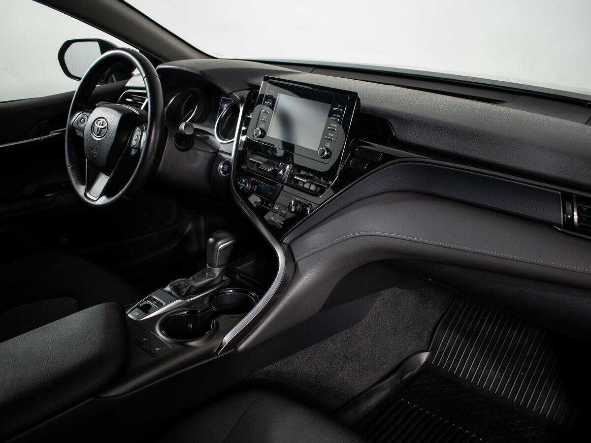 Б/У Тойота Камри 2021 года. Фото: #5