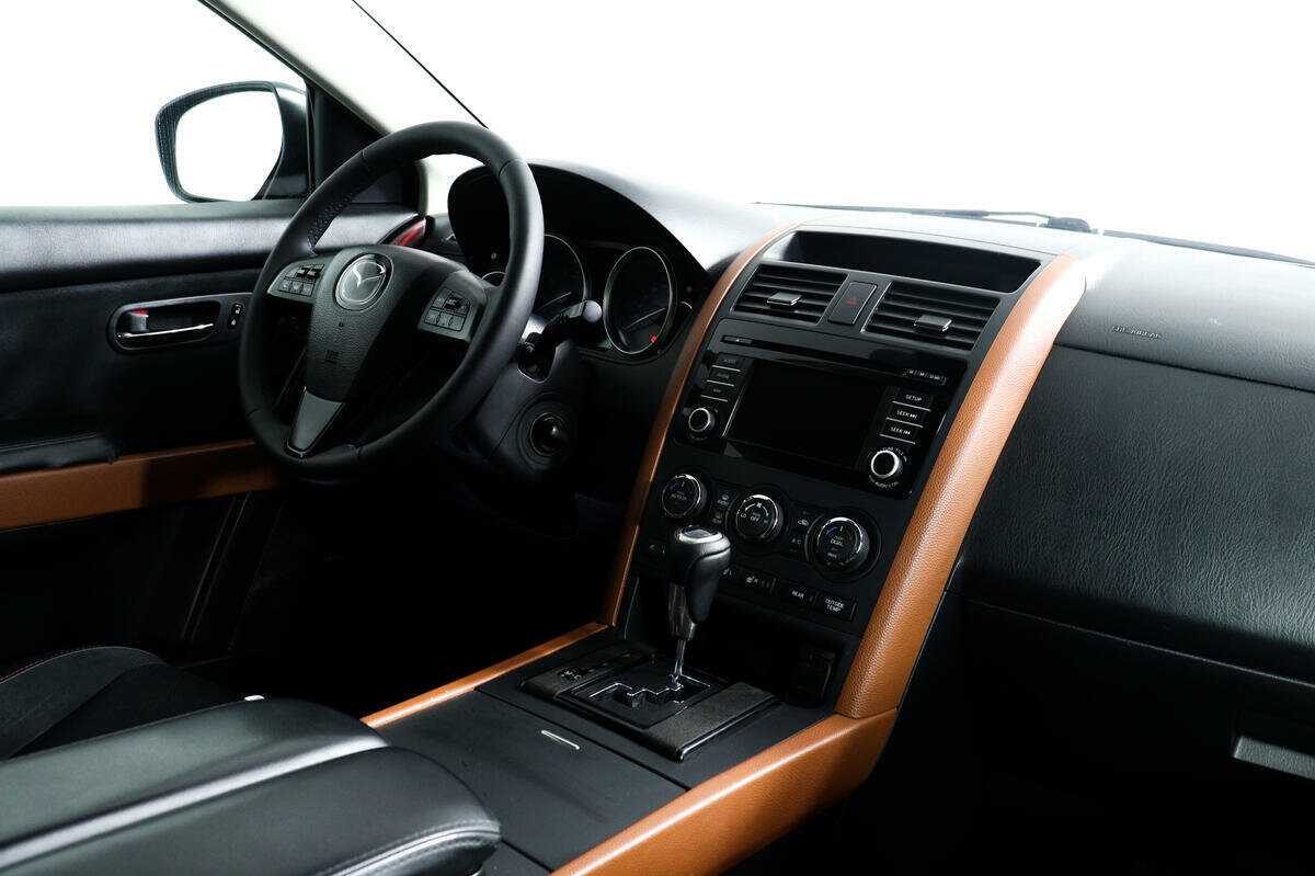 Б/У Мазда Ц-Икс-9 2013 года. Фото: #8