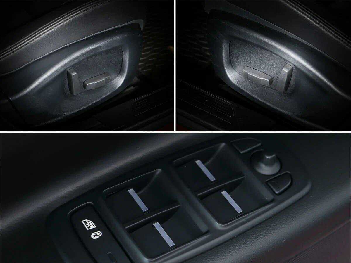 Б/У Ягуар ИксЕ 2018 года. Фото: #25