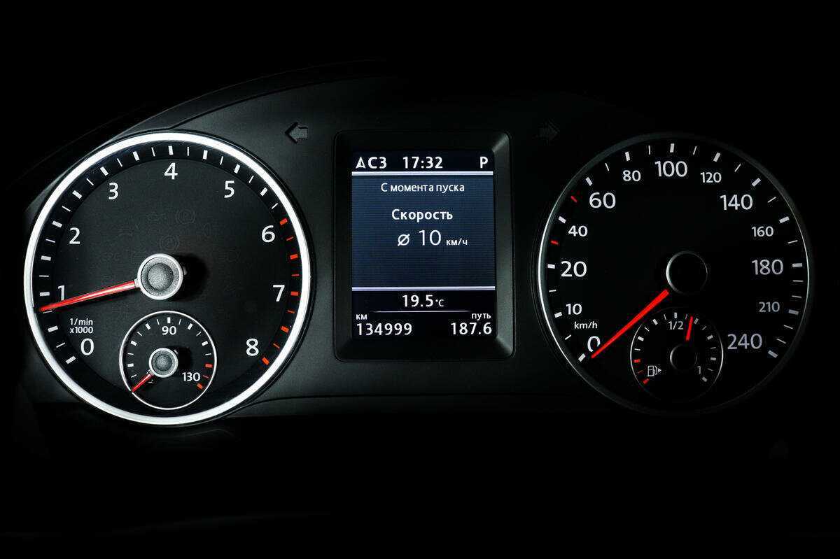 Б/У Фольксваген Тигуан 2011 года. Фото: #9