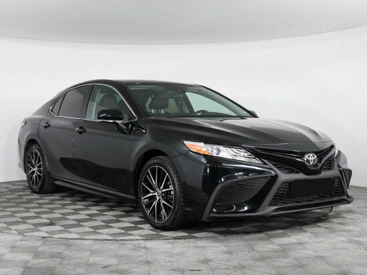 Б/У Тойота Камри 2022 года. Фото: #2