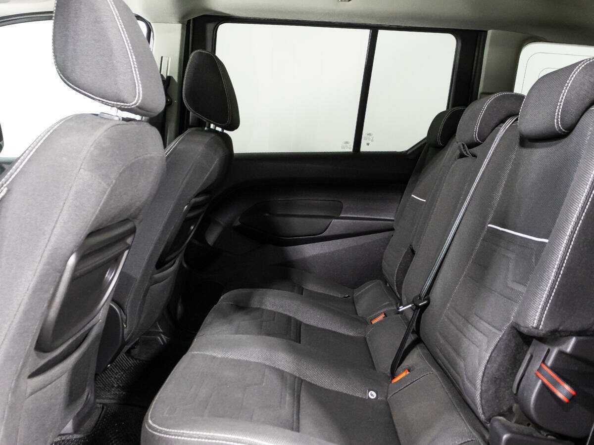 Б/У Форд Торнео Коннект 2017 года. Фото: #9