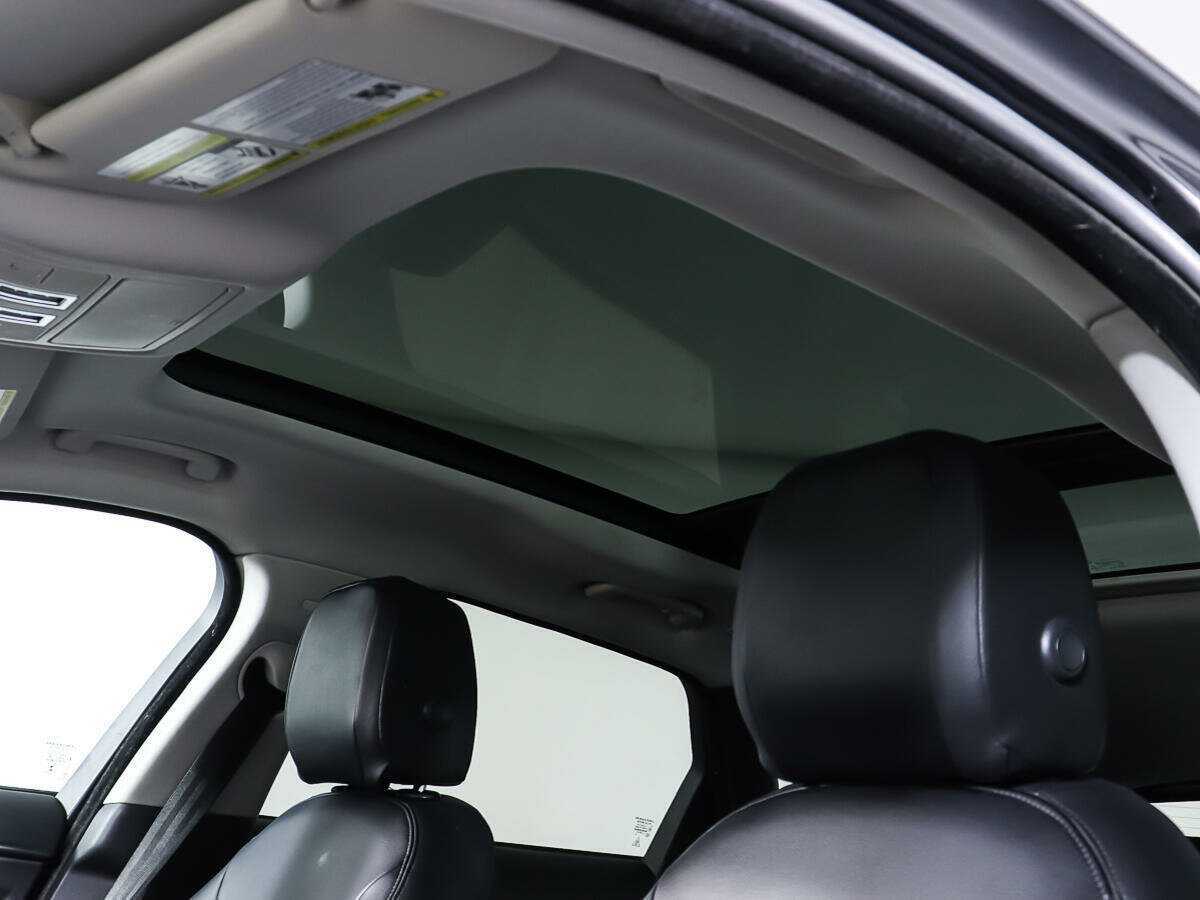 Б/У Ягуар Ф-Пэйс 2016 года. Фото: #17