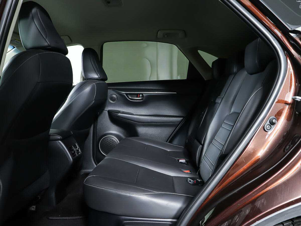 Б/У Лексус Н-Икс 2018 года. Фото: #9