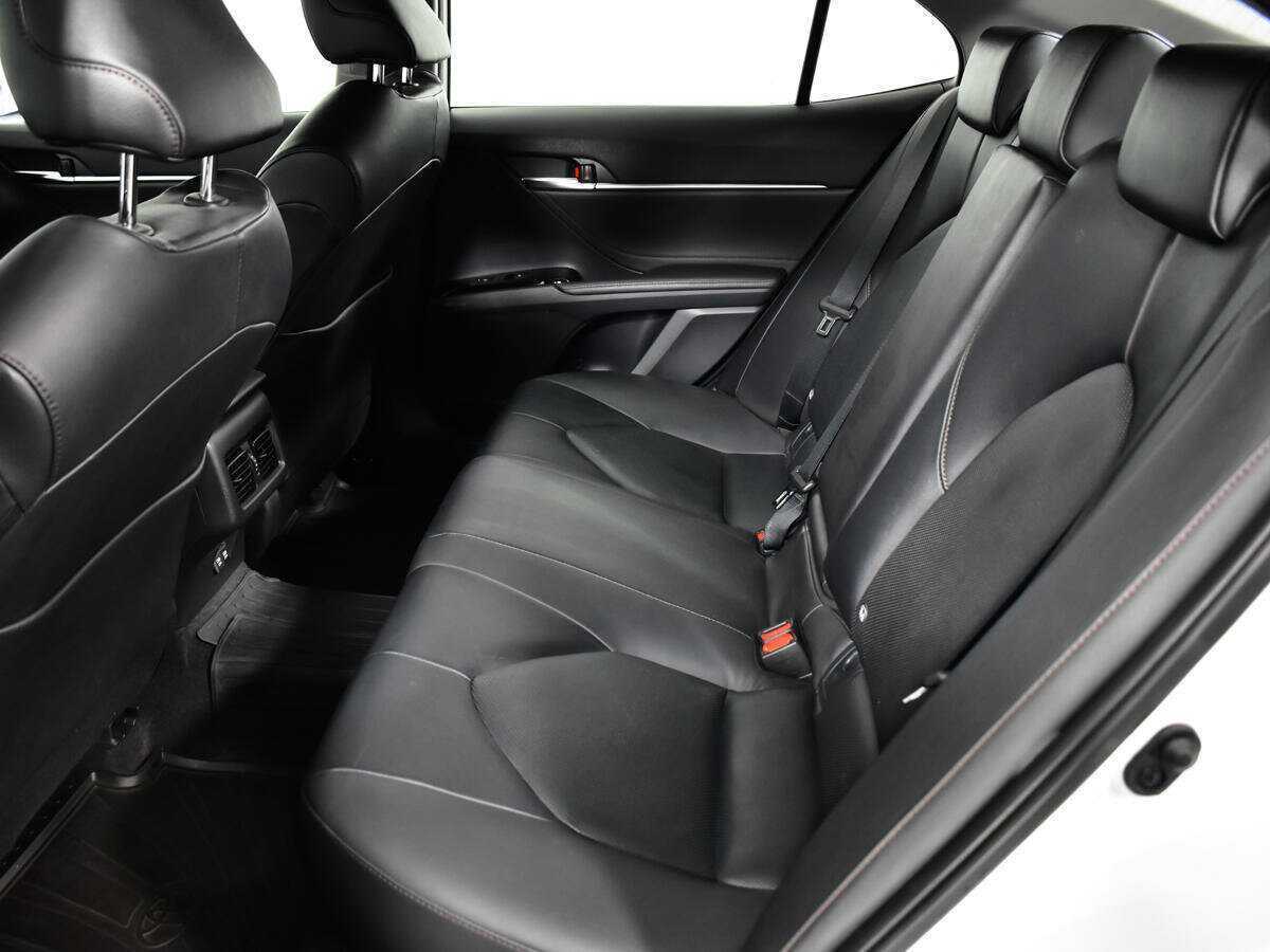 Б/У Тойота Камри 2020 года. Фото: #9