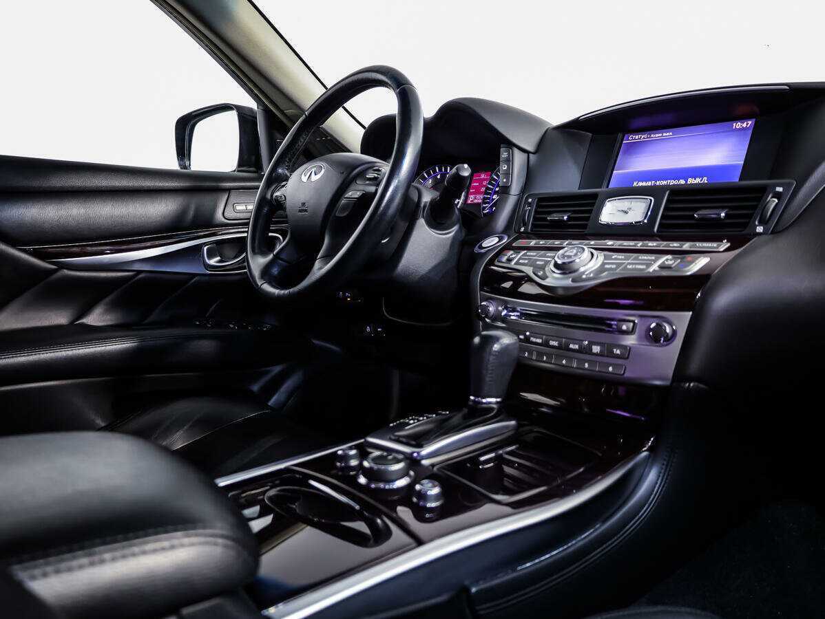 Б/У Инфинити М 2012 года. Фото: #7