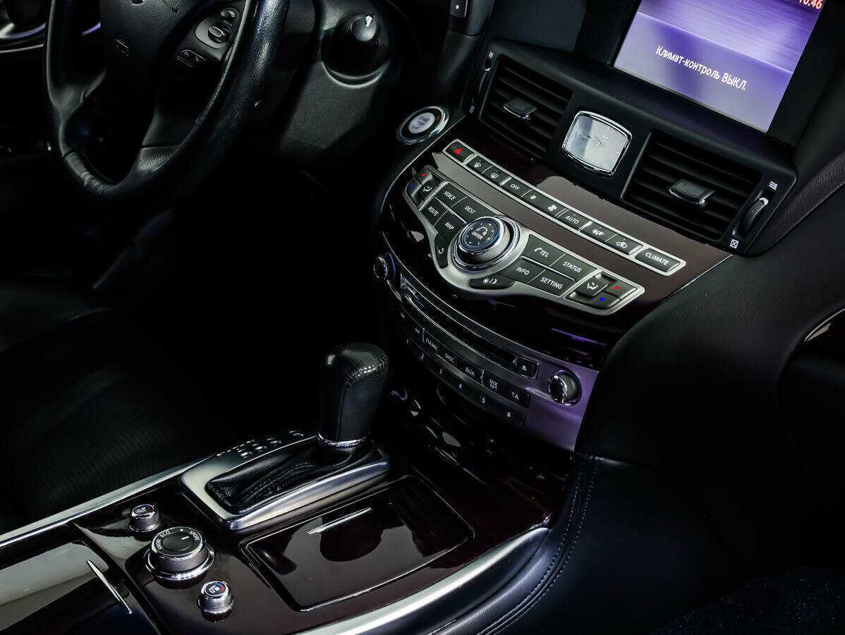 Б/У Инфинити М 2012 года. Фото: #17