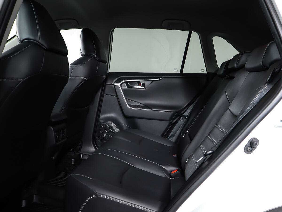 Б/У Тойота Рав4 2021 года. Фото: #9