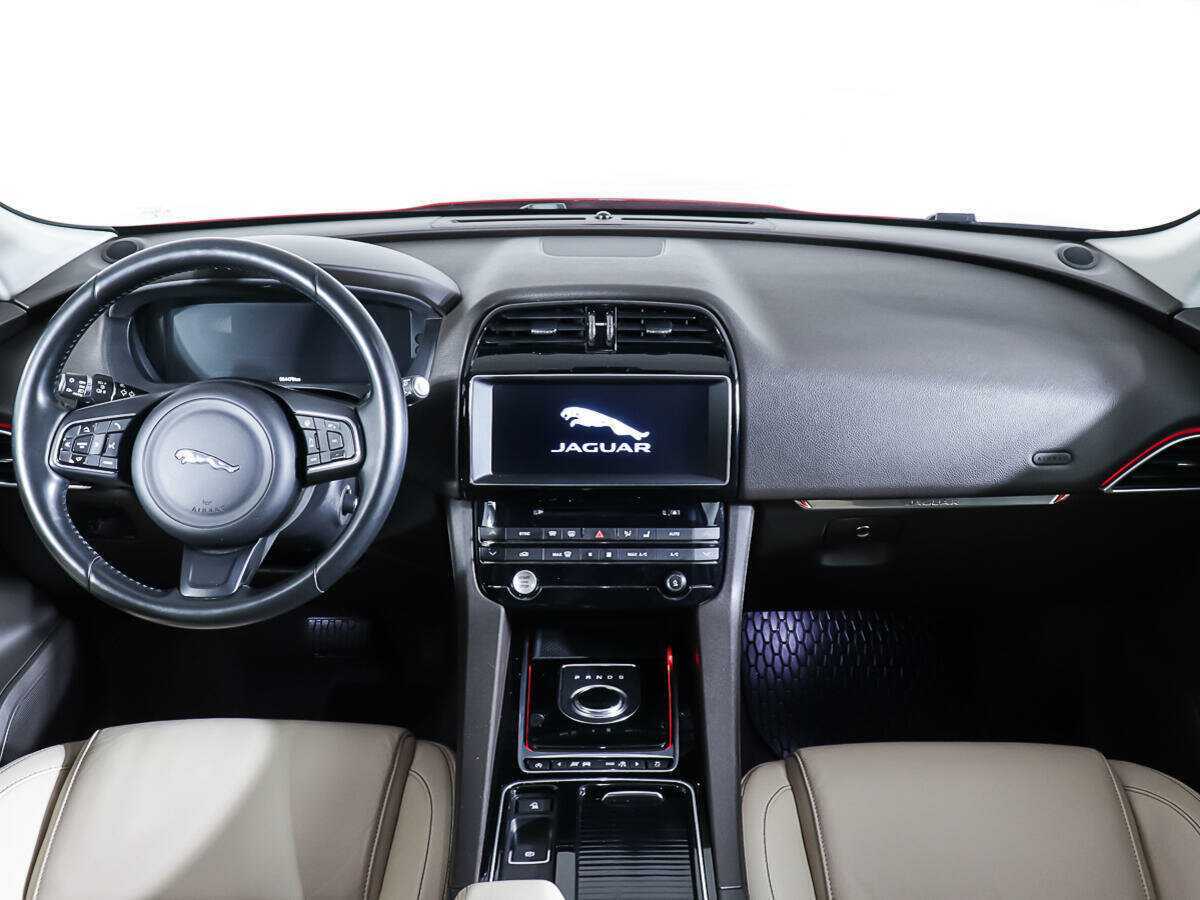 Б/У Ягуар Ф-Пэйс 2016 года. Фото: #12