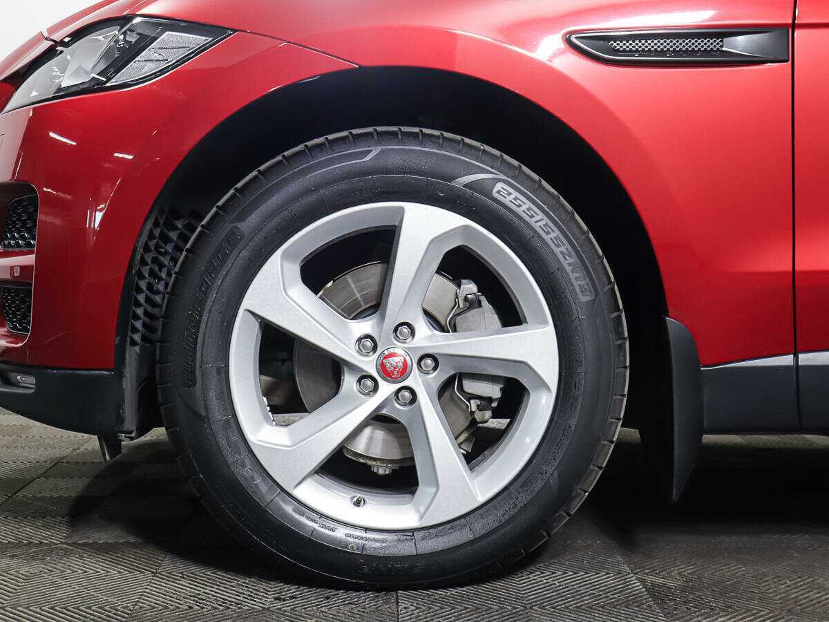 Б/У Ягуар Ф-Пэйс 2016 года. Фото: #25