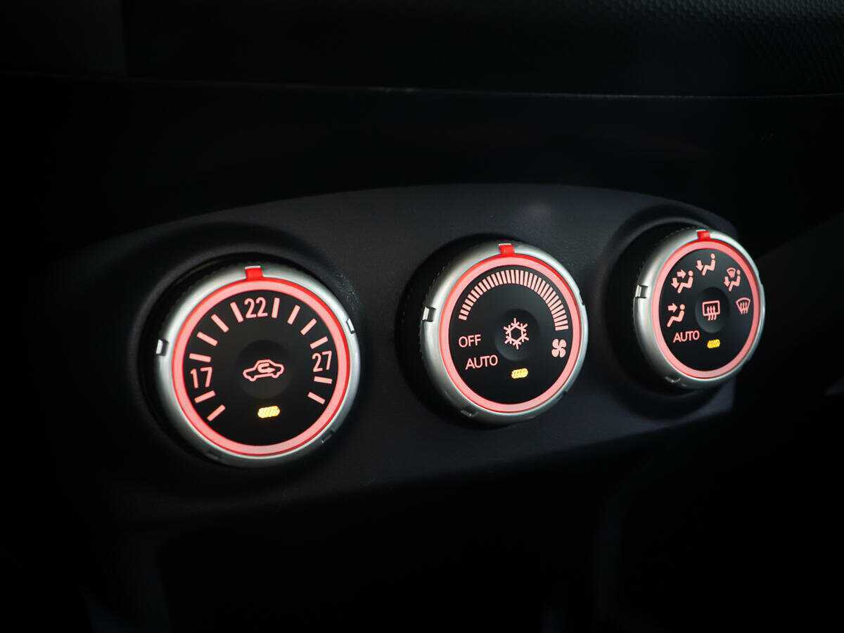 Б/У Митсубиши Оутлэндер 2008 года. Фото: #17