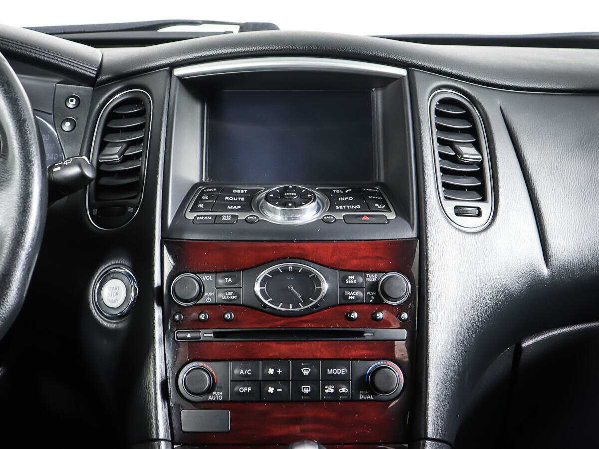 Б/У Инфинити К-Икс50 2013 года. Фото: #13