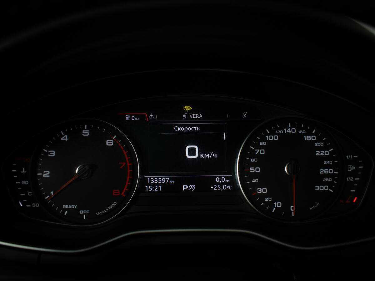 Б/У Ауди А4 2017 года. Фото: #10