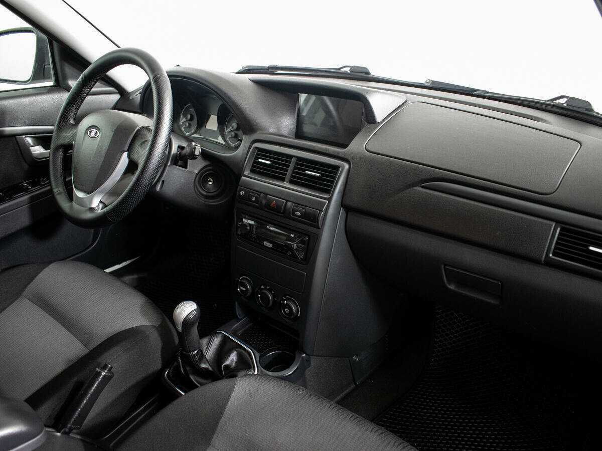 Б/У Лада (ВАЗ) Приора 2017 года. Фото: #6