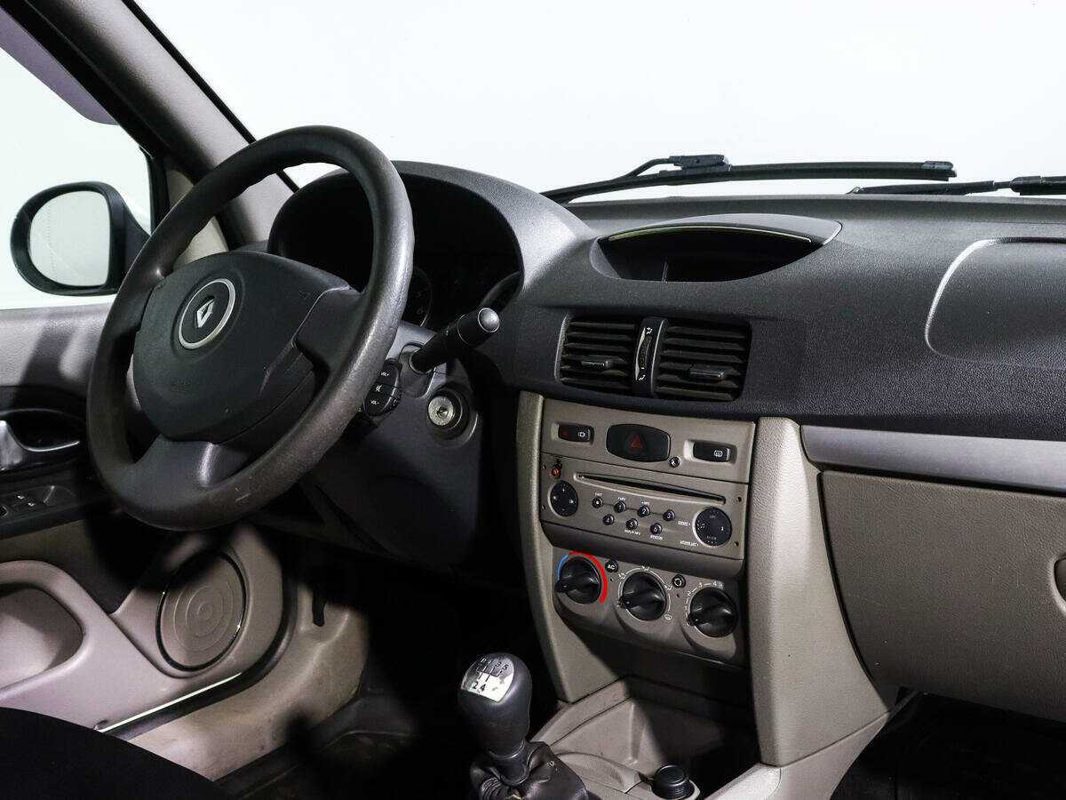 Б/У Рено Симбол 2011 года. Фото: #6