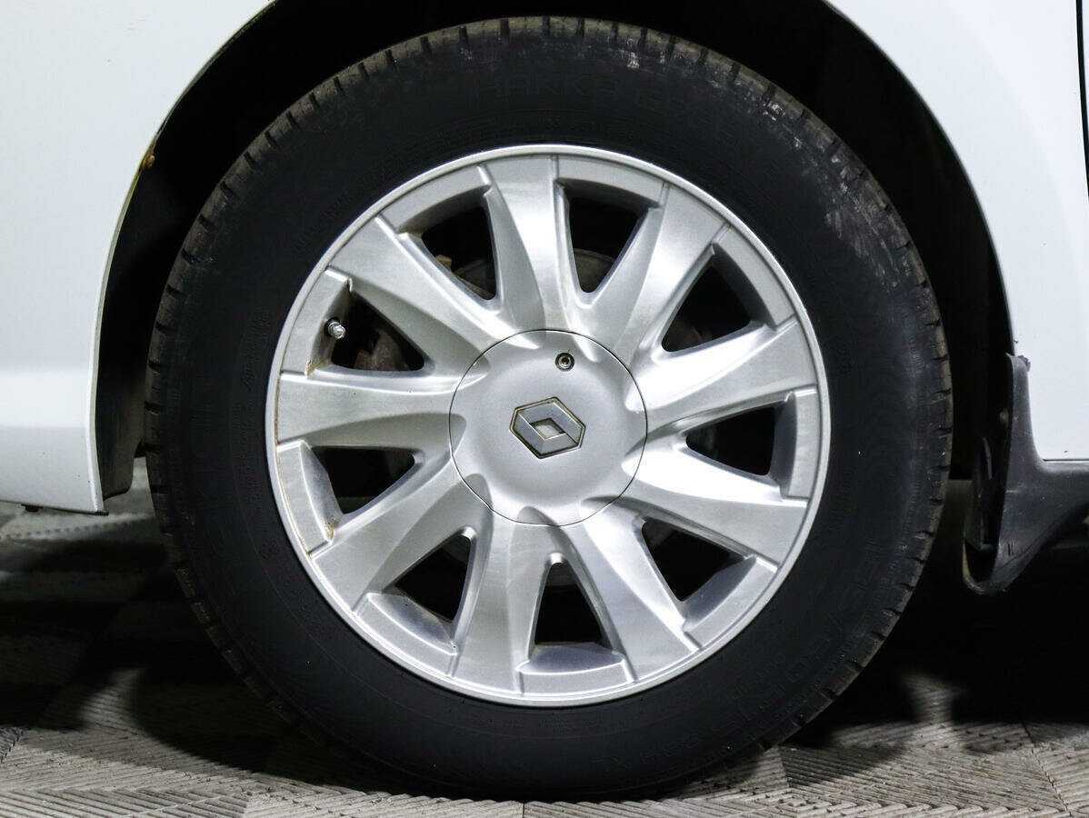 Б/У Рено Симбол 2011 года. Фото: #11