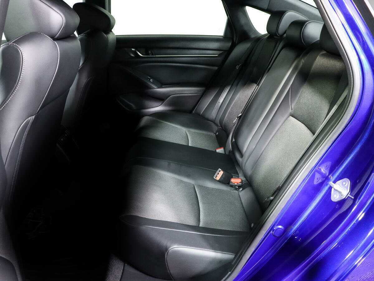 Б/У Хонда Аккорд 2022 года. Фото: #6