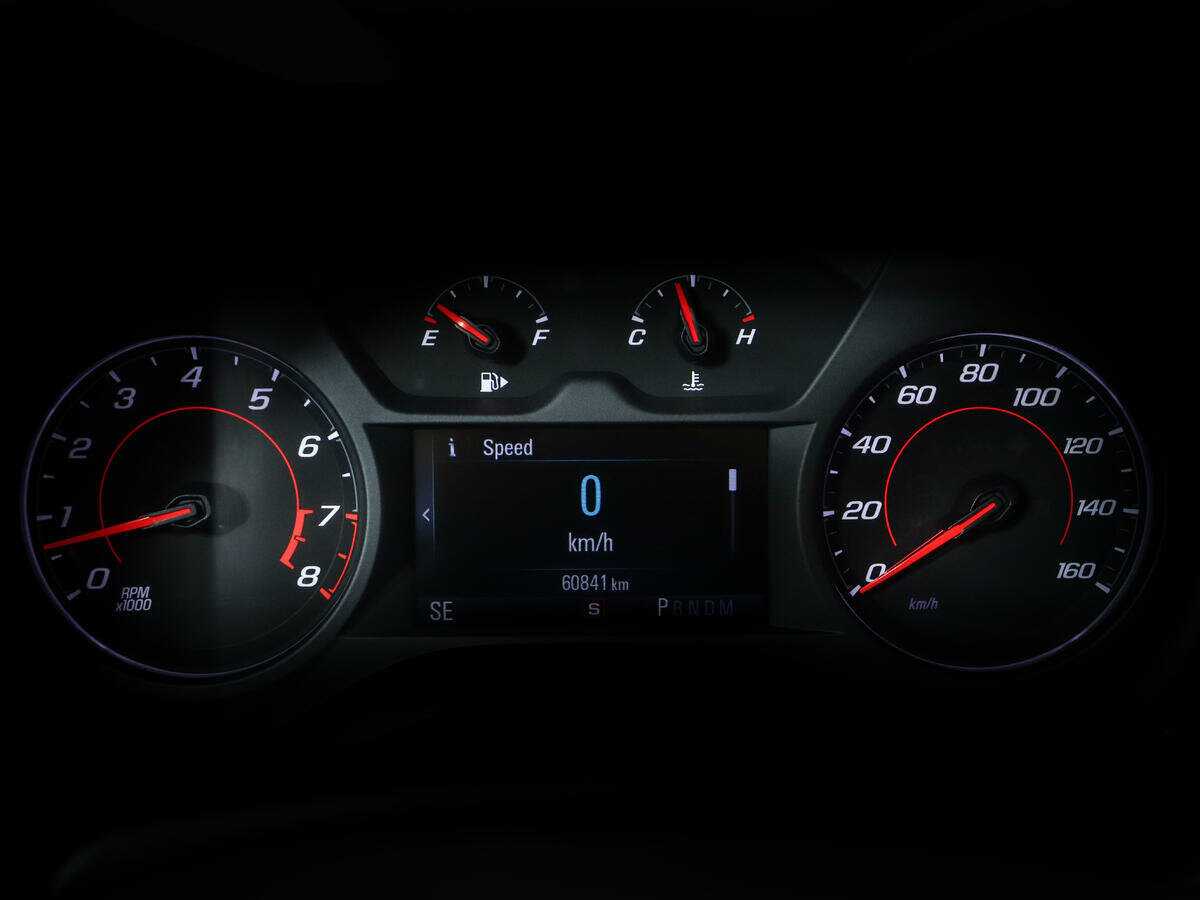 Б/У Шевроле Камаро 2016 года. Фото: #10