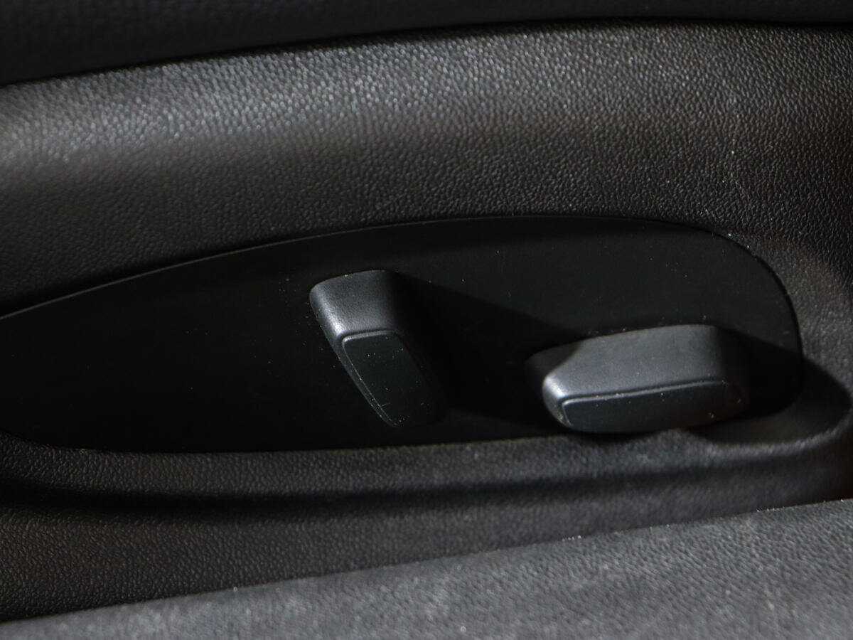 Б/У Шевроле Камаро 2016 года. Фото: #15