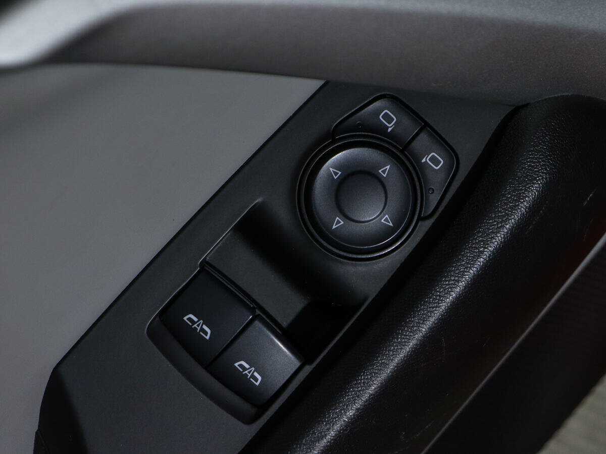 Б/У Шевроле Камаро 2016 года. Фото: #17