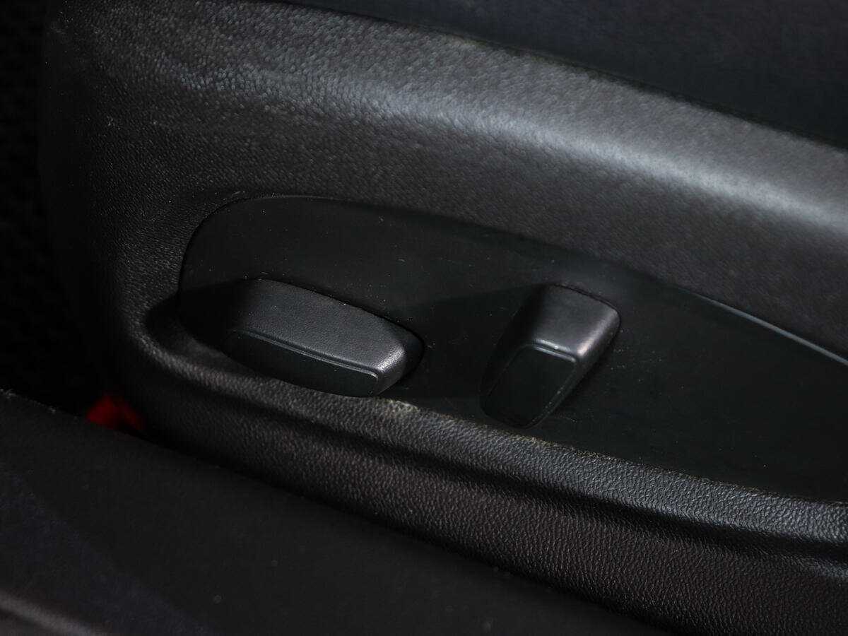 Б/У Шевроле Камаро 2016 года. Фото: #18