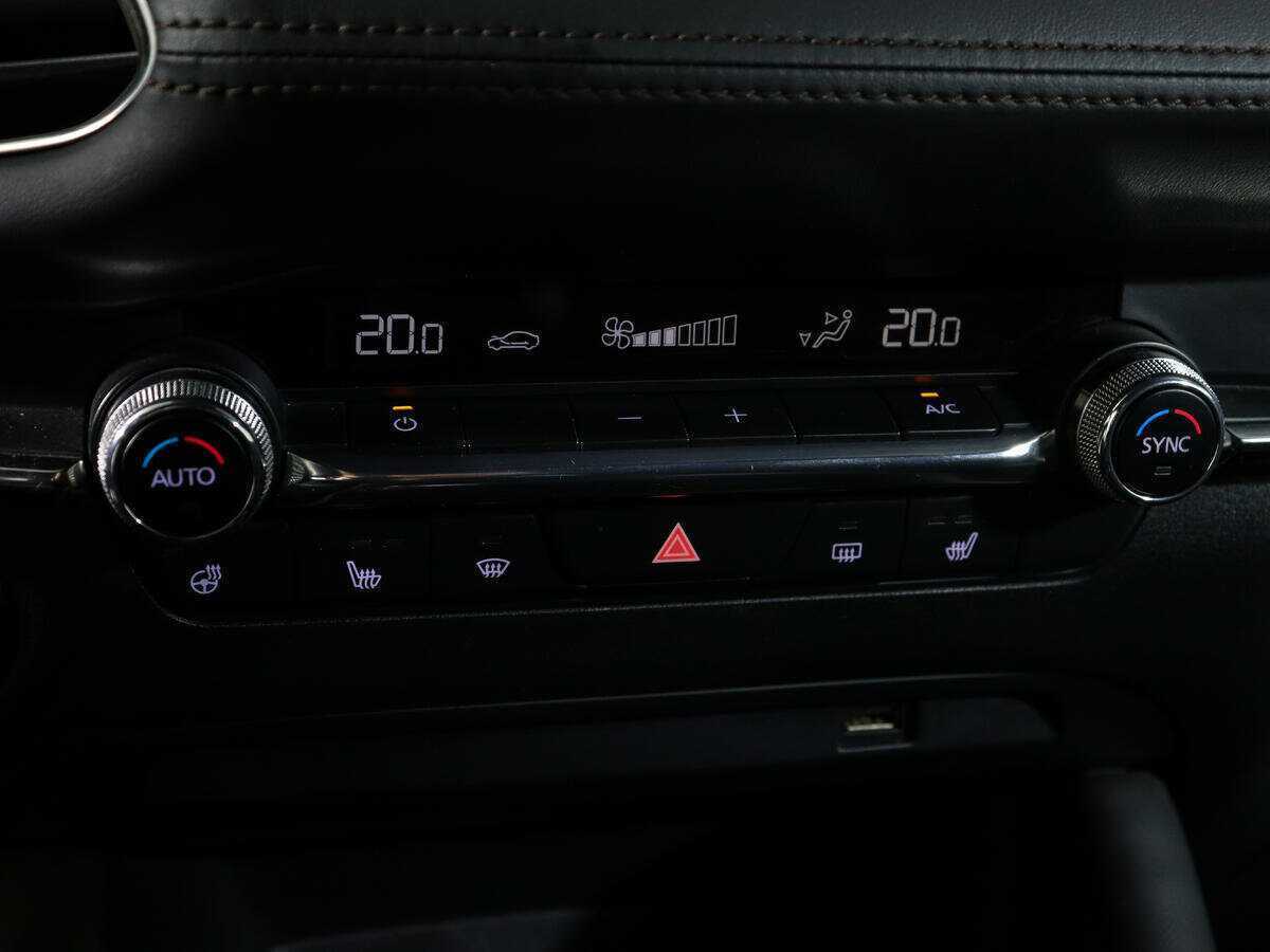 Б/У Мазда 3 2019 года. Фото: #22