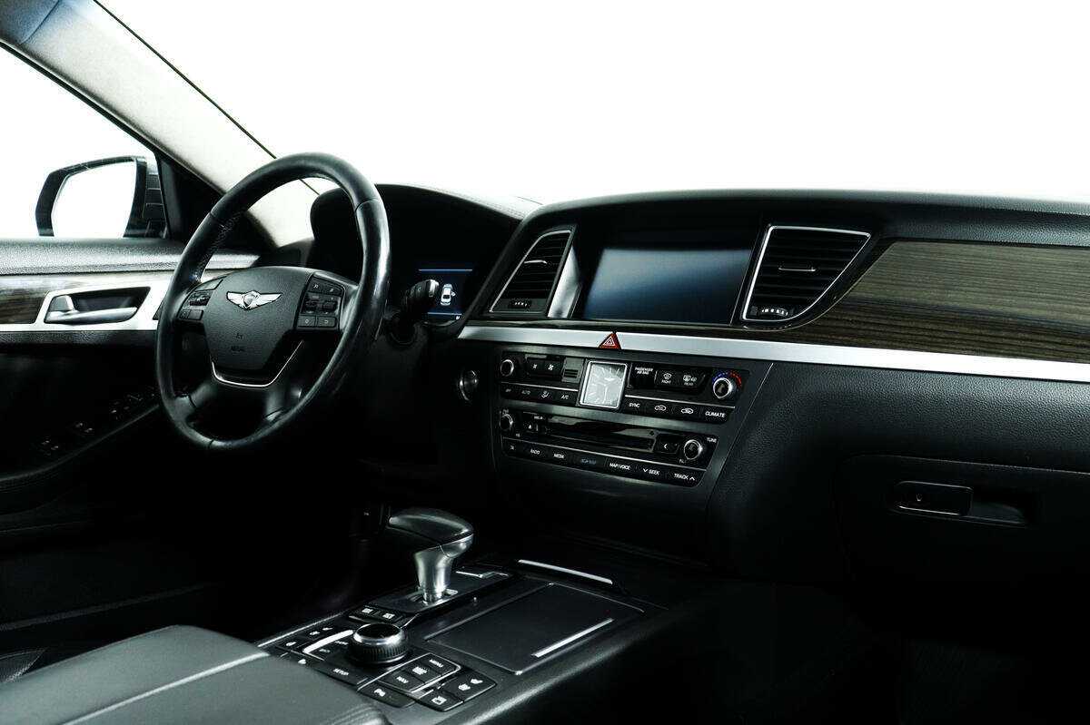 Б/У Генезис Г80 2017 года. Фото: #8