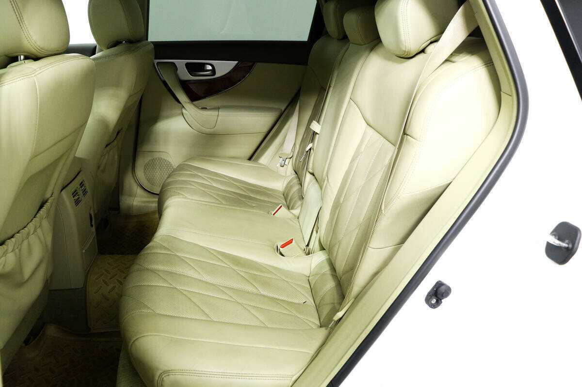 Б/У Инфинити Ф-Икс 2012 года. Фото: #11