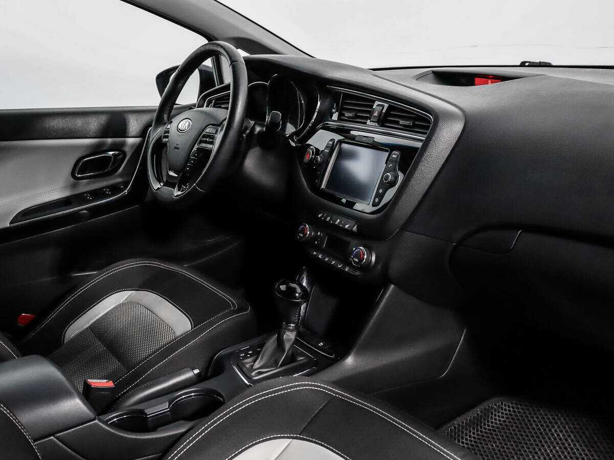 Б/У Киа Сид 2017 года. Фото: #11