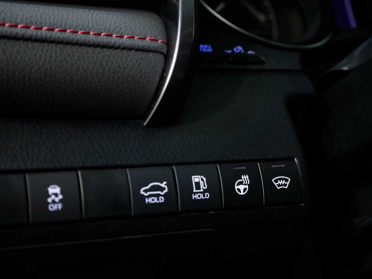 Б/У Тойота Камри 2021 года. Фото: #16